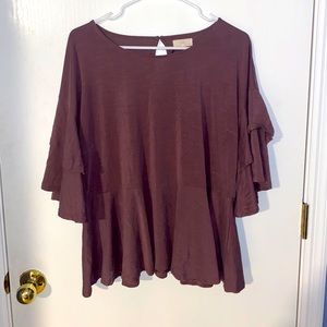 Maroon ruffle trim short sleeve blouse